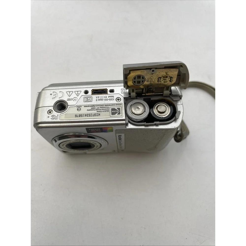 Kodak EasyShare CD43 4MP CCD Digicam Digital Camera + 2AA's  - Tested!